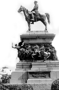Памятник русскому императору Александру II, построенный в 1908 г. в Софии