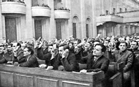 Делегаты XX съезда КПСС. Через несколько часов они узнают правду о культе личности. 1956 г.