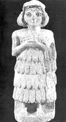 Фигурка молящейся женщины. Ур. 2500 г. до н.э.