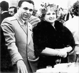 Министр внутренних дел СССР Н.А.Щёлоков с женой. После проверки его деятельности (по указанию Ю.В.Андропова) покончил с собой. 1984 г.